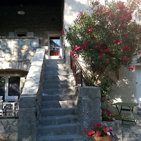 De La Colombe Bed & Breakfast Grospierres
