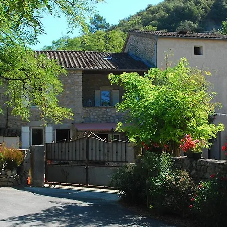 Bed & Breakfast De La Colombe Grospierres