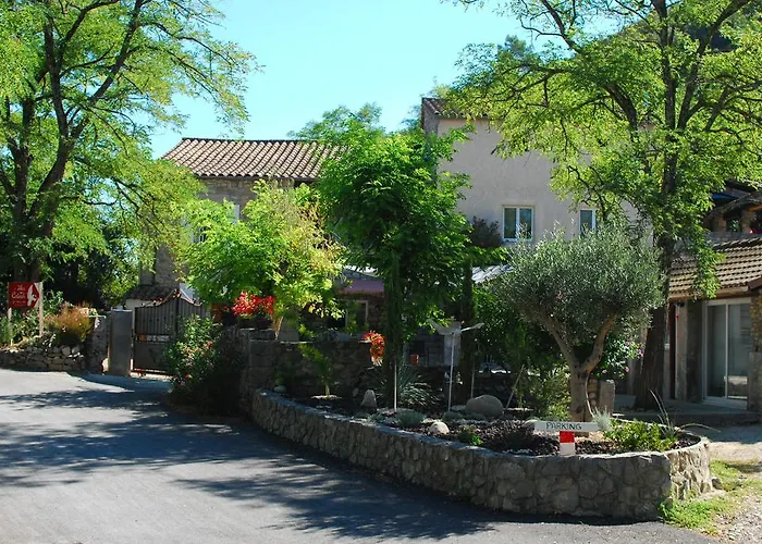 Bed & Breakfast De La Colombe Grospierres