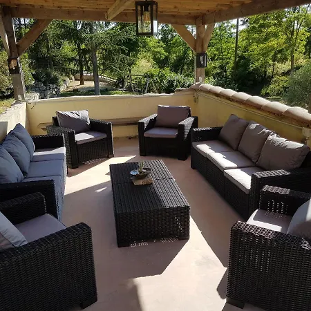 De La Colombe Bed & Breakfast Grospierres
