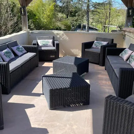De La Colombe Bed & Breakfast 3*