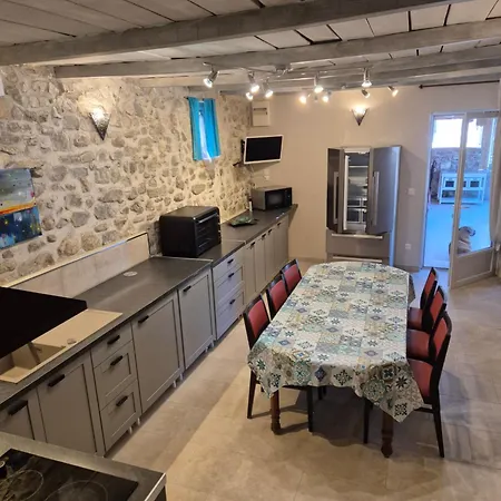 De La Colombe Bed & Breakfast 3*